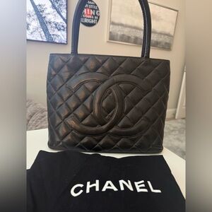 Chanel Caviar Quilted Medallion Tote bag - Silver Hardware - Good Used Condition